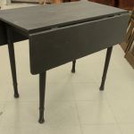 832 1202 DROP-LEAF TABLE